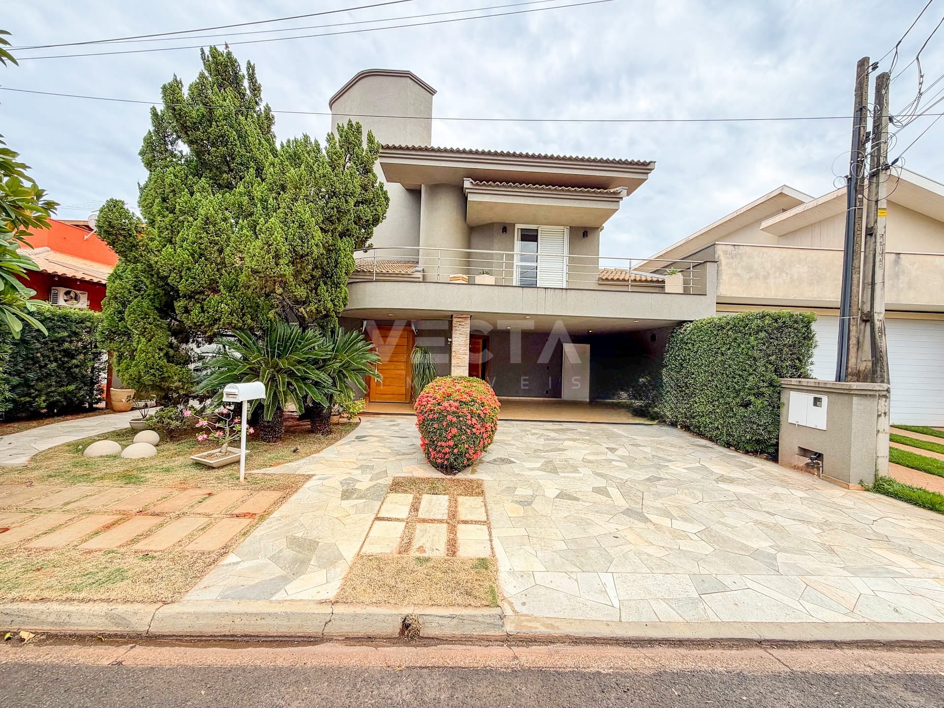 Casa, 3 quartos, 300 m² - Foto 1