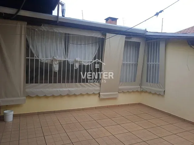 Casa com 300m² 3 quartos e 2 banheiros, à venda, no bairro Campos Elíseos em Taubaté