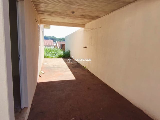 Casa com 227m² 3 quartos e 1 banheiro, à venda, no bairro Jardim Santiago em Apucarana