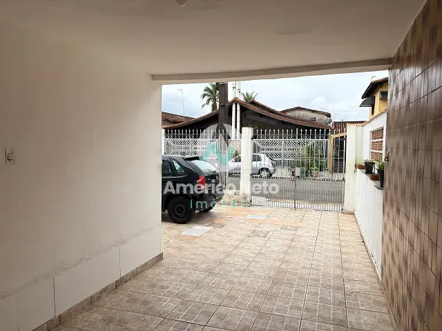 Casa com 250m² 3 quartos e 2 banheiros, à venda, no bairro Caiçara em Praia Grande