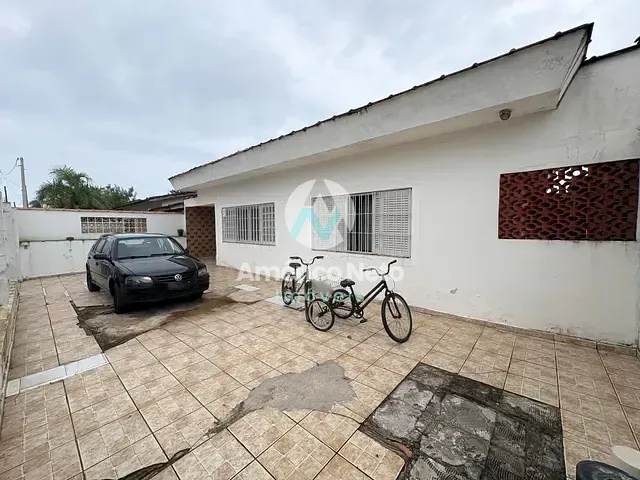 Casa com 250m² 3 quartos e 2 banheiros, à venda, no bairro Caiçara em Praia Grande
