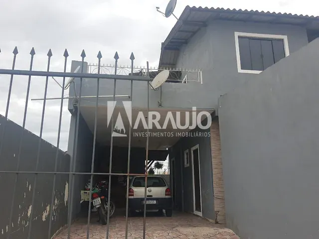 Casa com 200m² 4 quartos e 2 banheiros, à venda, no bairro Espinheiros em Itajaí