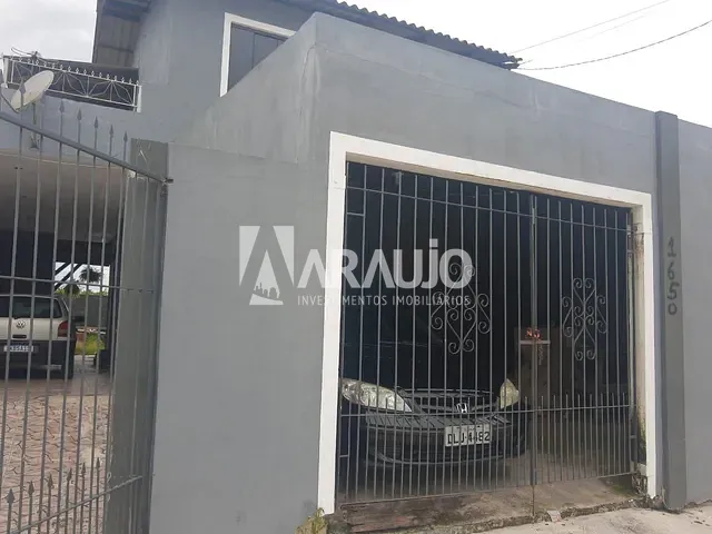Casa com 200m² 4 quartos e 2 banheiros, à venda, no bairro Espinheiros em Itajaí