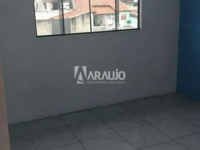 Casa com 200m² 4 quartos e 2 banheiros, à venda, no bairro Espinheiros em Itajaí