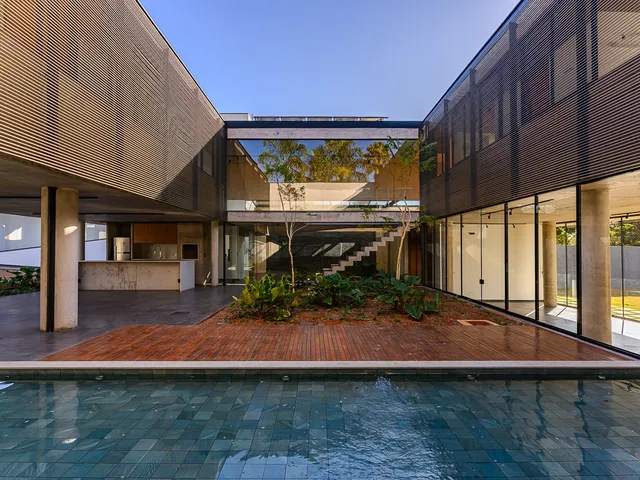 Casa 5 quartos e 8 banheiros, à venda, no bairro Setor de Habitações Individuais Sul em Brasília