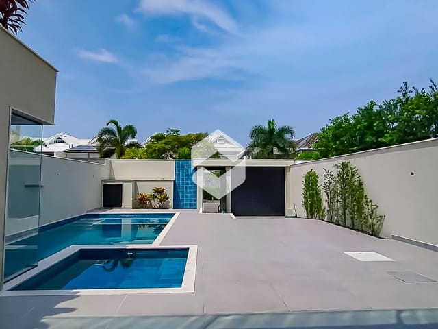 Casa com 315m², à venda, no bairro Barra da Tijuca em Rio de Janeiro