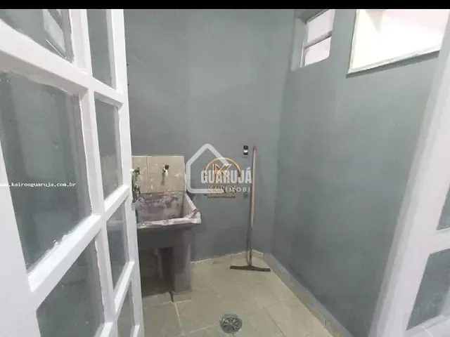 Casa com 100m² 2 quartos e 1 banheiro, à venda, no bairro Jardim Santana (Vicente de Carvalho) em Guarujá
