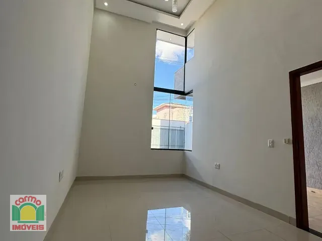 Casa 3 quartos e 2 banheiros, à venda, no bairro Parque Brasília 2ª Etapa em Anápolis