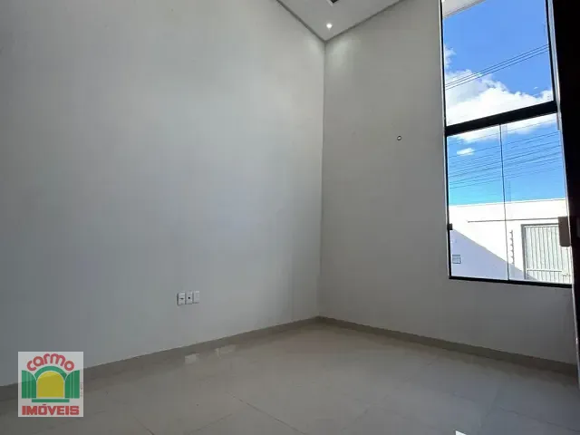 Casa 3 quartos e 2 banheiros, à venda, no bairro Parque Brasília 2ª Etapa em Anápolis