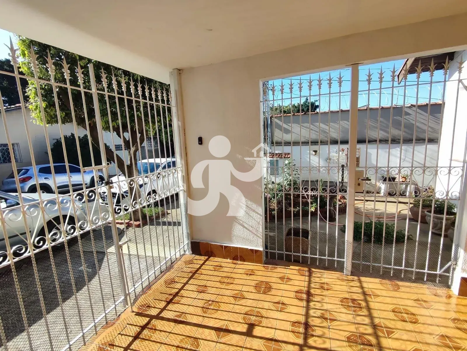 Casa, 5 quartos, 183 m² - Foto 2