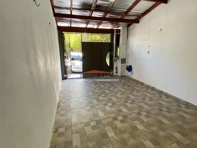 Casa 2 quartos e 1 banheiro, para alugar, no bairro Jardim Santa Marta em Sorocaba