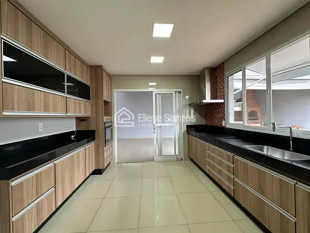 Casa com 320m² 3 quartos e 3 banheiros, à venda, no bairro Santa Cruz em Americana