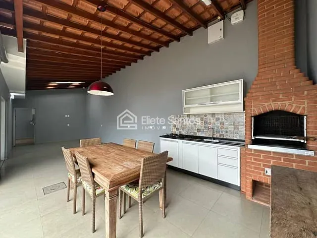Casa com 320m² 3 quartos e 3 banheiros, à venda, no bairro Santa Cruz em Americana