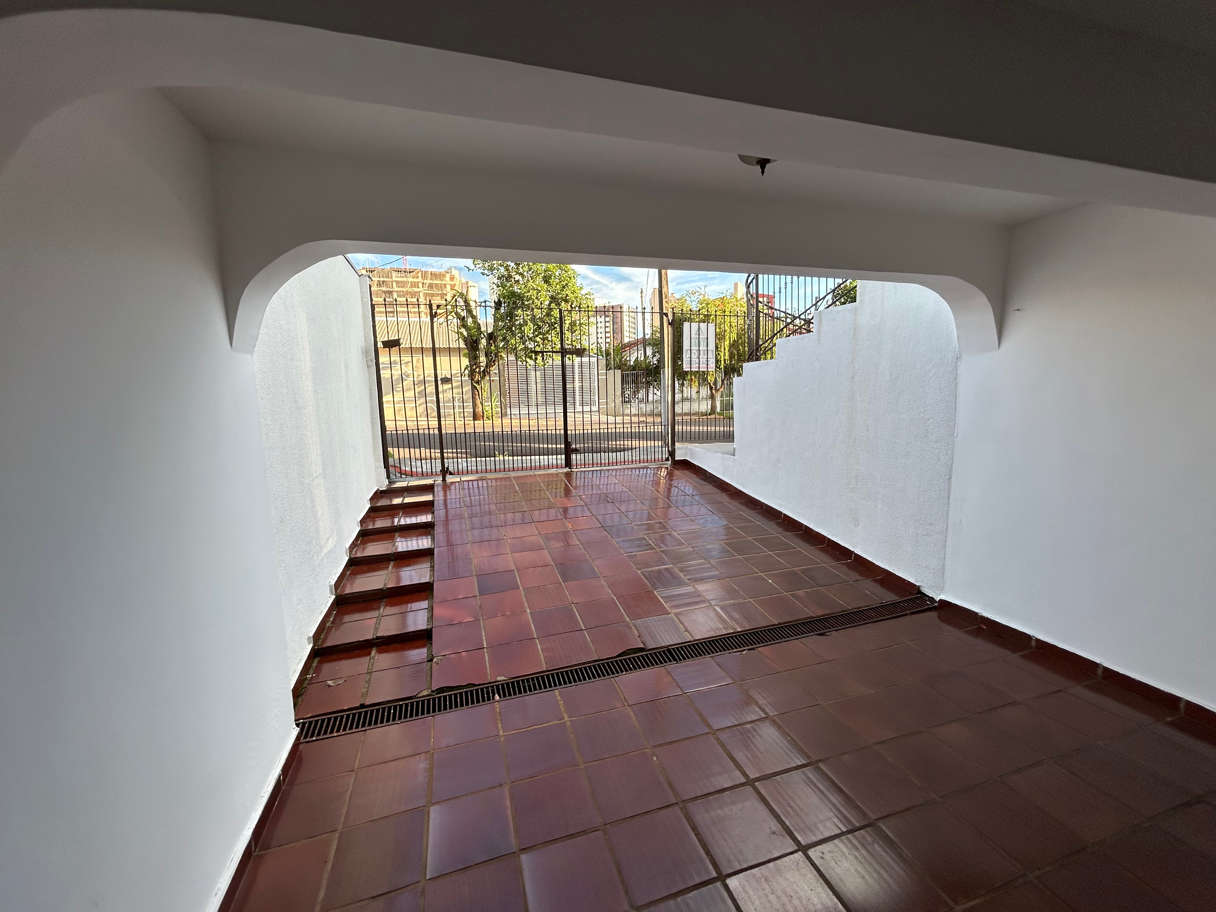 Casa, 1 quarto, 274 m² - Foto 2