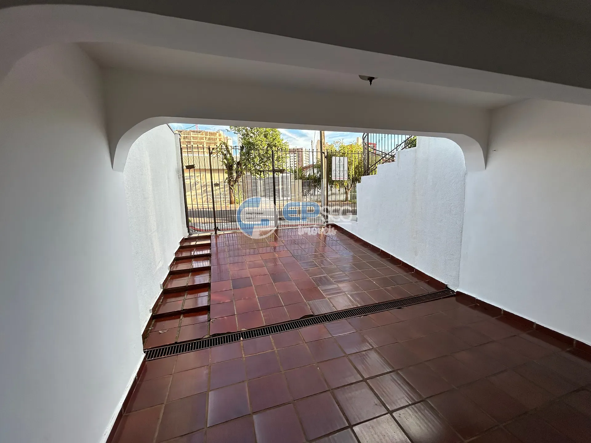Casa, 1 quarto, 274 m² - Foto 2