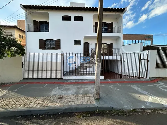 Casa com 380m², à venda, no bairro Vila Fujita em Londrina