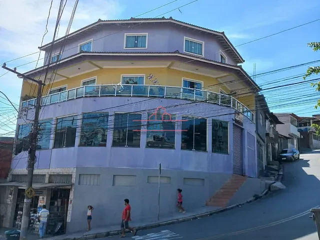 Casa com 400m², à venda, no bairro Parque dos Camargos em Barueri