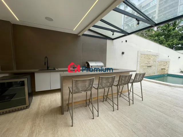 Casa 3 quartos e 6 banheiros, para alugar, no bairro Barra da Tijuca em Rio de Janeiro