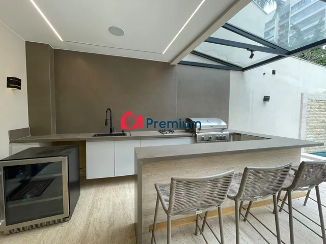 Casa 3 quartos e 6 banheiros, para alugar, no bairro Barra da Tijuca em Rio de Janeiro