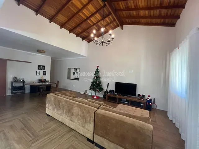 Casa 3 quartos e 3 banheiros, à venda, no bairro Núcleo Urbano Parque Ana Helena em Jaguariúna