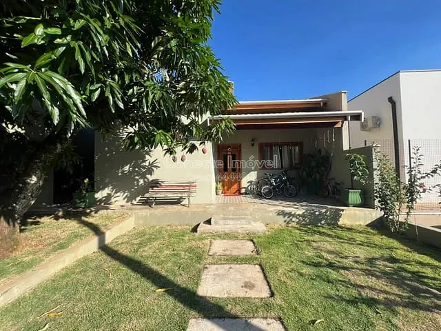 Casa 3 quartos e 3 banheiros, à venda, no bairro Núcleo Urbano Parque Ana Helena em Jaguariúna