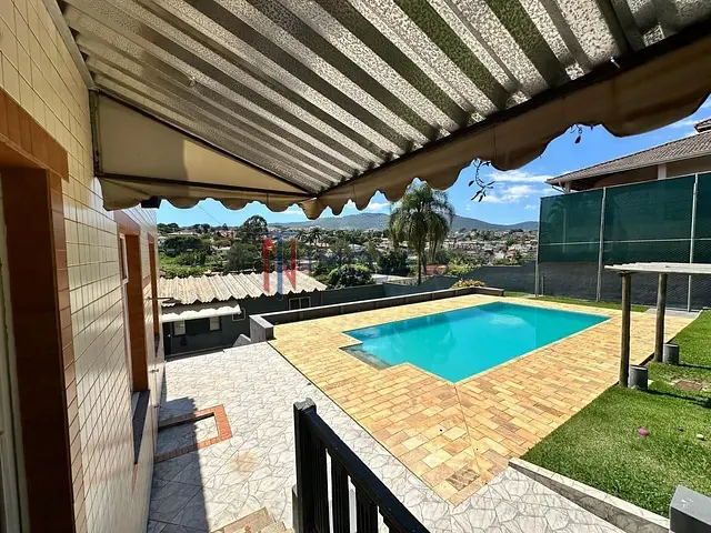 Casa com 1320m² 3 quartos e 3 banheiros, à venda, no bairro Jardim Paulista em Atibaia