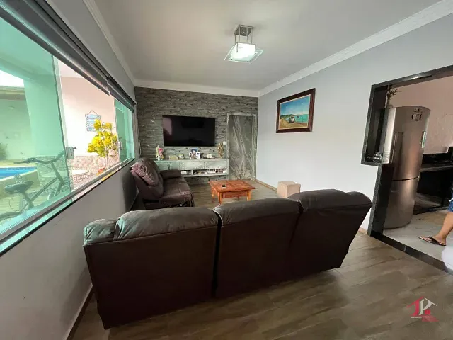 Casa 4 quartos e 3 banheiros, à venda, no bairro Jamaica (Praia) em Itanhaém
