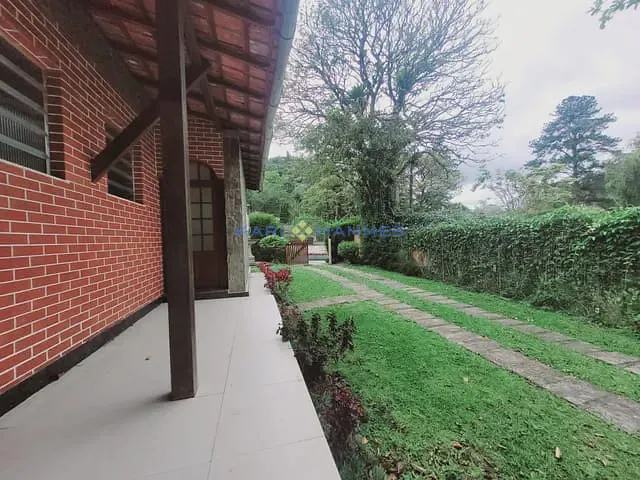 Casa 3 quartos e 3 banheiros, à venda, no bairro Fazenda Inglesa em Petrópolis