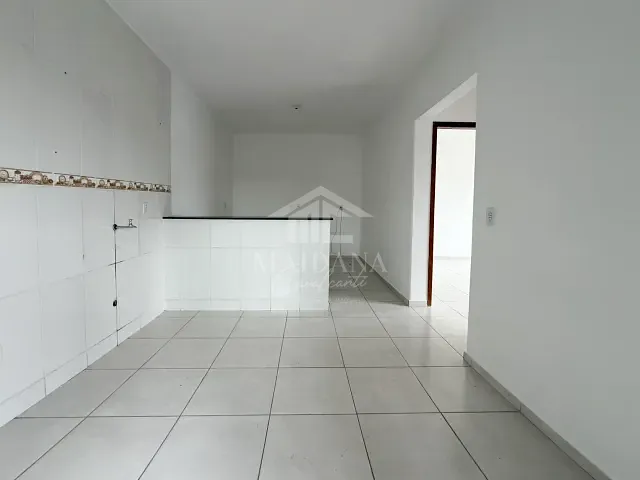 Casa com 129m² 2 quartos e 1 banheiro, à venda, no bairro Campo Largo da Roseira em São José dos Pinhais
