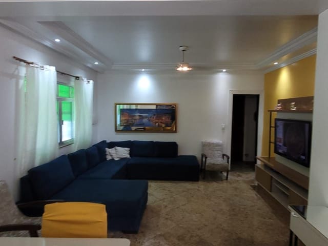 Casa com 500m² 4 quartos e 4 banheiros, à venda, no bairro Vila Valqueire em Rio de Janeiro