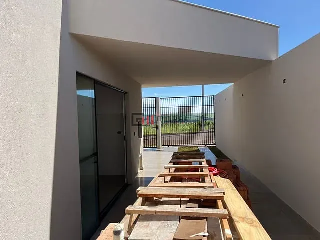 Casa com 125m² 2 quartos e 2 banheiros, à venda, no bairro Residencial Araucária em Cambé