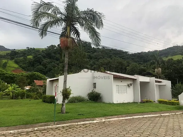 Casa com 980m² 3 quartos e 1 banheiro, à venda, no bairro Santa Rosa em Itajubá