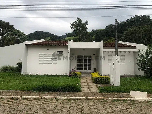 Casa com 980m² 3 quartos e 1 banheiro, à venda, no bairro Santa Rosa em Itajubá