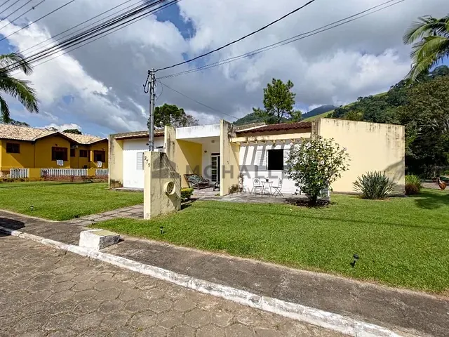 Casa com 980m² 3 quartos e 1 banheiro, à venda, no bairro Santa Rosa em Itajubá
