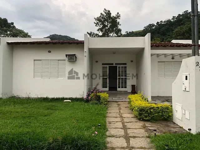 Casa com 980m² 3 quartos e 1 banheiro, à venda, no bairro Santa Rosa em Itajubá