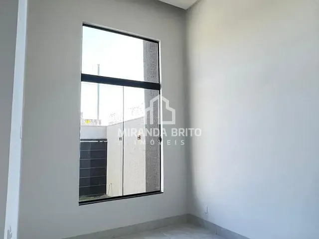 Casa 3 quartos e 2 banheiros, à venda, no bairro Jardim Florença em Aparecida de Goiânia