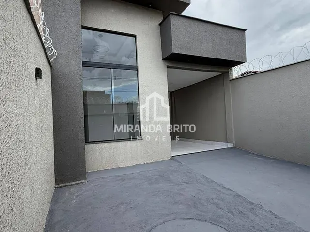 Casa 3 quartos e 2 banheiros, à venda, no bairro Jardim Florença em Aparecida de Goiânia