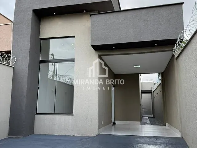 Casa 3 quartos e 2 banheiros, à venda, no bairro Jardim Florença em Aparecida de Goiânia