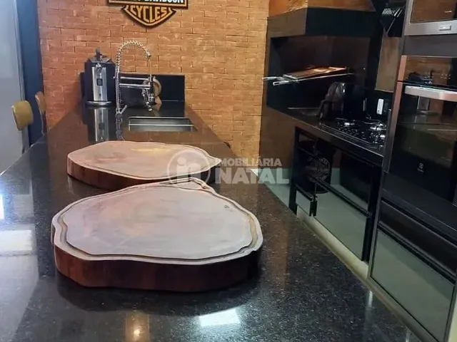 Casa com 230m² 5 quartos e 3 banheiros, à venda, no bairro Centro em Primeiro De Maio