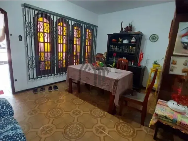 Casa 4 quartos e 1 banheiro, à venda, no bairro Marco em Belém