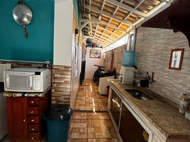 Casa com 180m² 4 quartos e 3 banheiros, à venda, no bairro Balneário Remanso em Rio das Ostras