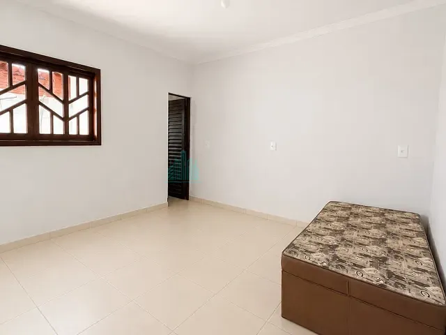 Casa 1 quarto e 1 banheiro, para alugar, no bairro Loteamento Estrela em Catalão