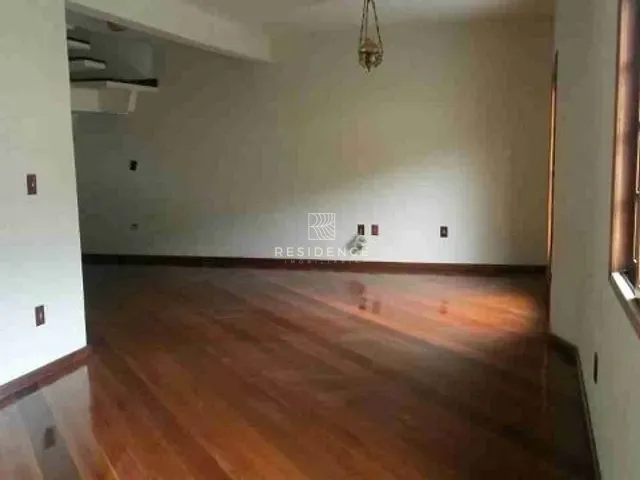 Casa com 341m² 4 quartos e 2 banheiros, à venda, no bairro Morada da Granja em Barra Mansa
