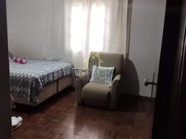 Casa com 404m² 3 quartos e 1 banheiro, à venda, no bairro Centro em Guaxupé