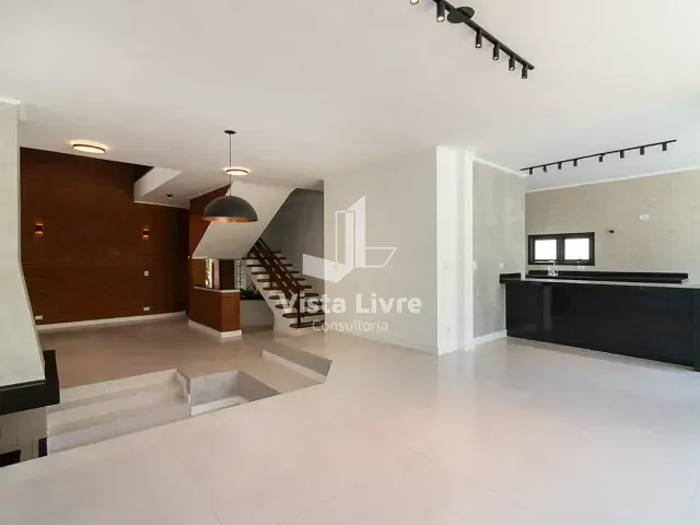 Casa com 297m² 5 quartos e 5 banheiros, à venda, no bairro Alphaville em Santana de Parnaíba