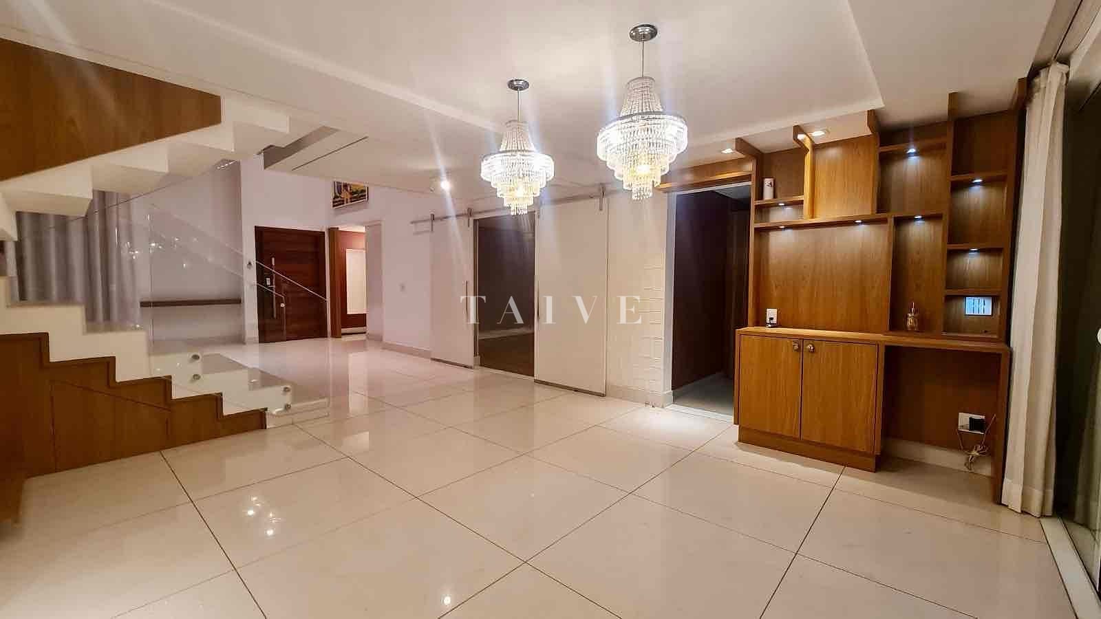 Casa, 4 quartos, 328 m² - Foto 2