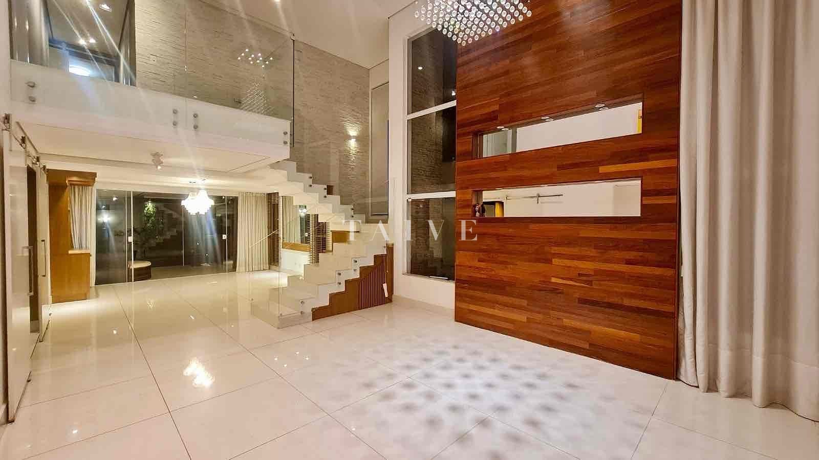 Casa, 4 quartos, 328 m² - Foto 1