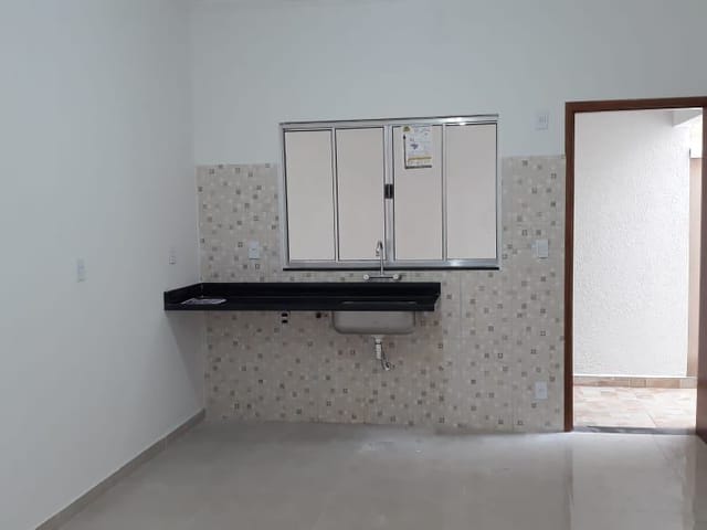 Casa com 225m² 3 quartos e 2 banheiros, à venda, no bairro Parque Esperança em Taubaté
