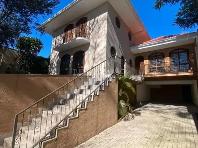 Casa com 306m² 4 quartos e 3 banheiros, para alugar, no bairro Guabirotuba em Curitiba