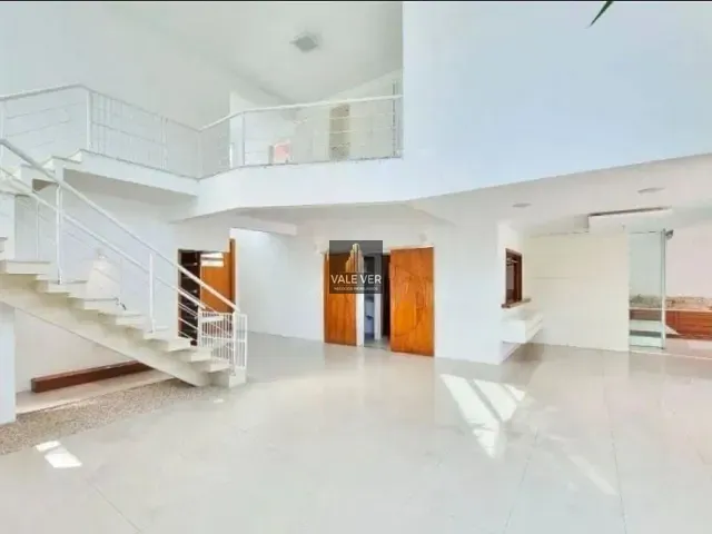 Casa com 480m² 4 quartos e 2 banheiros, para alugar, no bairro Jardim Esplanada do Sol em São José dos Campos